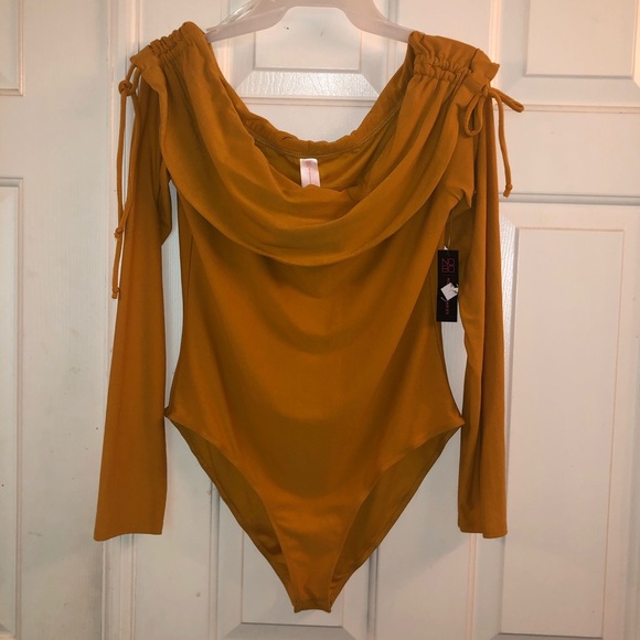 Beautiful yellow bodysuit. - Picture 2 of 5